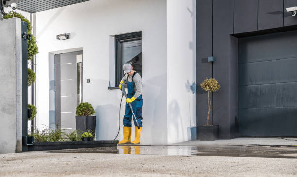 Best Pool Deck Cleaning  in Plainsboro Center, NJ